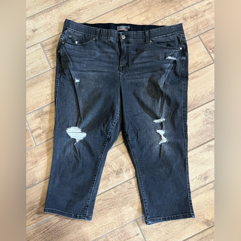 Torrid cropped bombshell skinny Jean